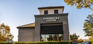 Read more about the article Starbucks to Eliminate Surcharge for Dairy Alternatives