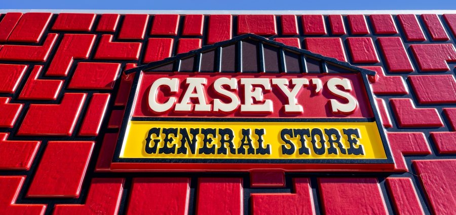 Jim Cramer Recommends Casey’s General Stores as a Strong Investment
